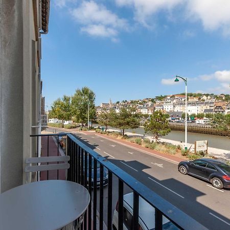 דוביל Studio Sleeps 4 With Terrace, 500M Place Morny מראה חיצוני תמונה